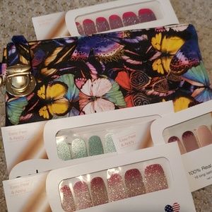 Small butterfly wristlet & Color Street